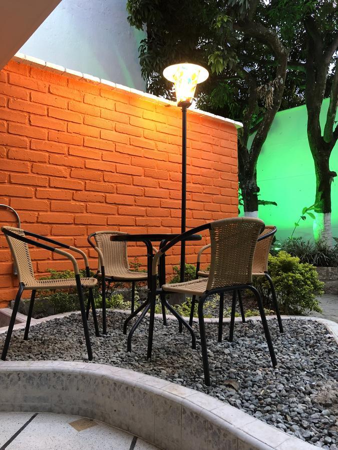 Backpackers Inn Медельин Экстерьер фото