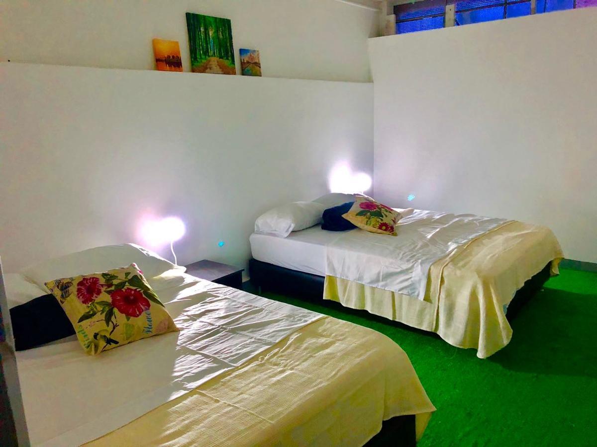 Backpackers Inn Медельин Экстерьер фото