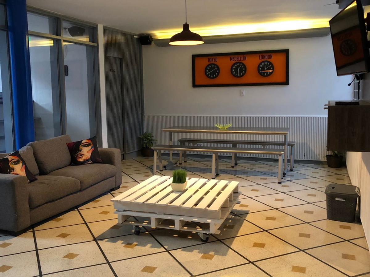 Backpackers Inn Медельин Экстерьер фото