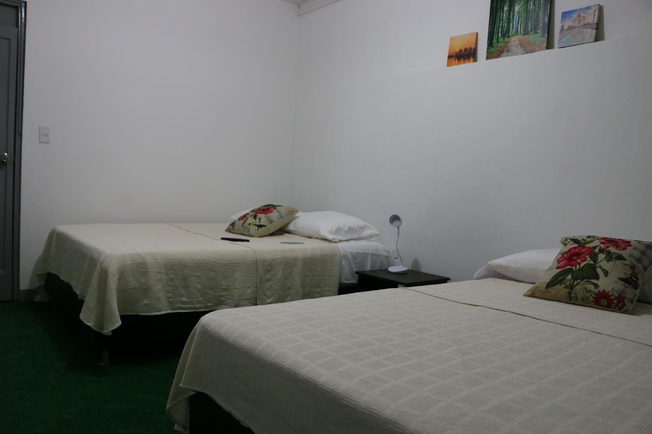 Backpackers Inn Медельин Экстерьер фото
