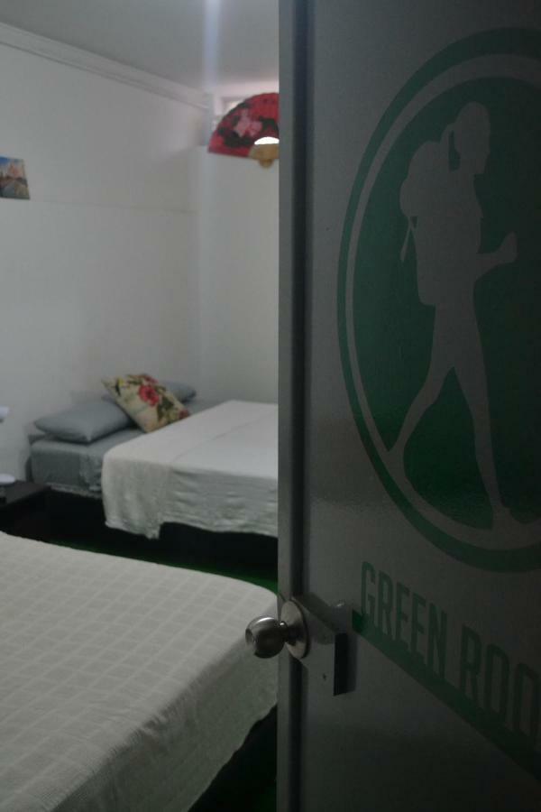 Backpackers Inn Медельин Экстерьер фото